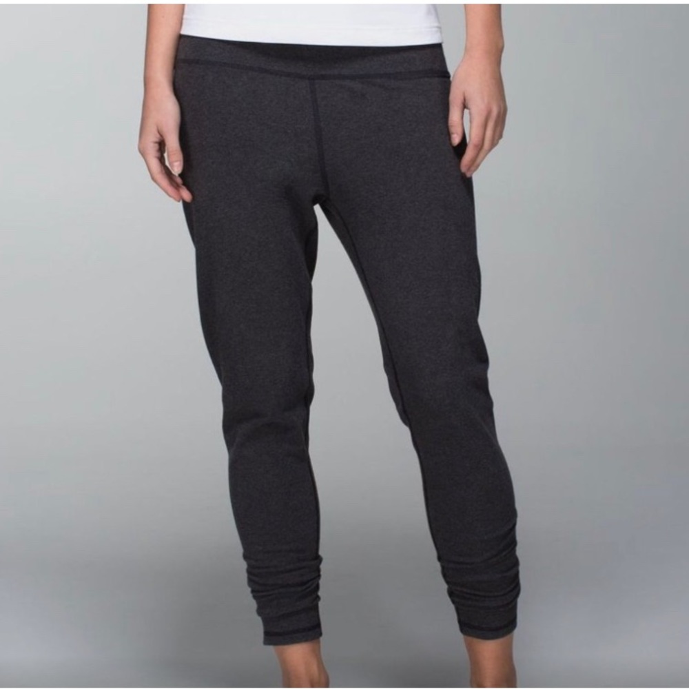 Lululemon atman pants leggings joggers size 4